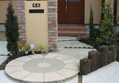 自然石サークルのテラス