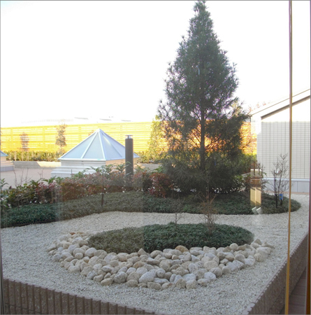 メディック3F屋上に日本庭園ができました