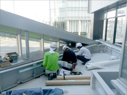 名古屋駅前ビジネスホテルの屋上緑化と外構緑化工事