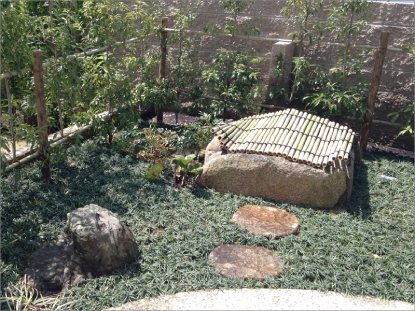 芝生広場にガゼボが映える主庭 イングリッシュガーデン、和風庭園、屋上緑化