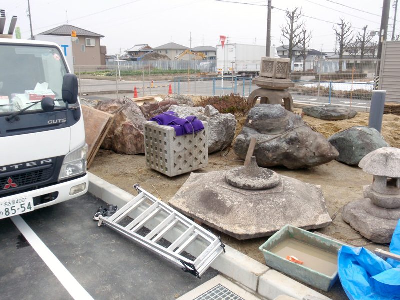 運輸会社様の交通安全祈願の御社と庭園工事