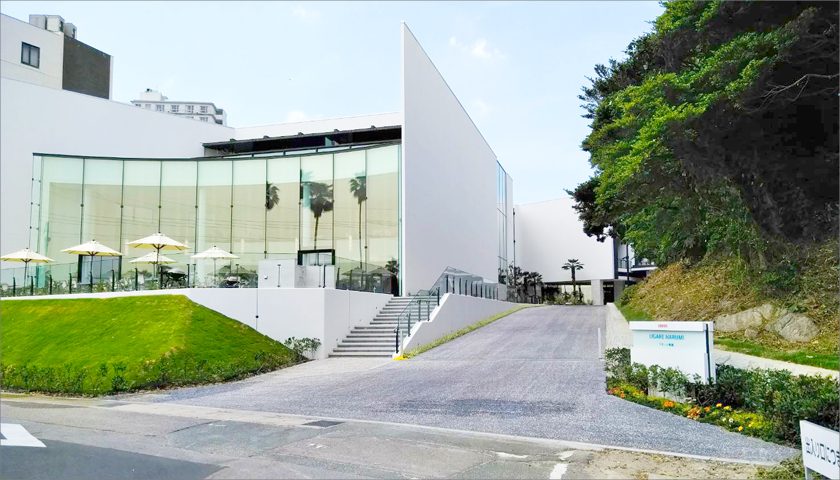 海辺のリゾート感溢れる保養施設植栽環境整備工事の画像