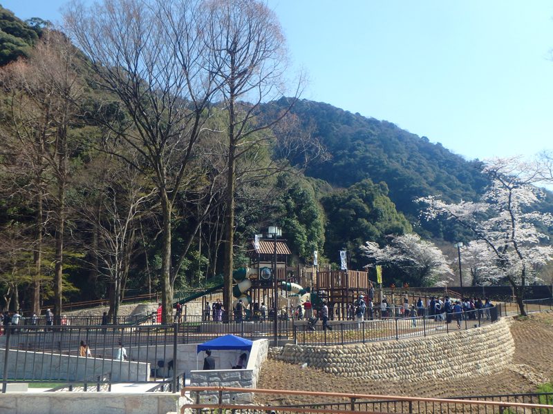 岐阜公園に楽しい遊具広場が完成しました