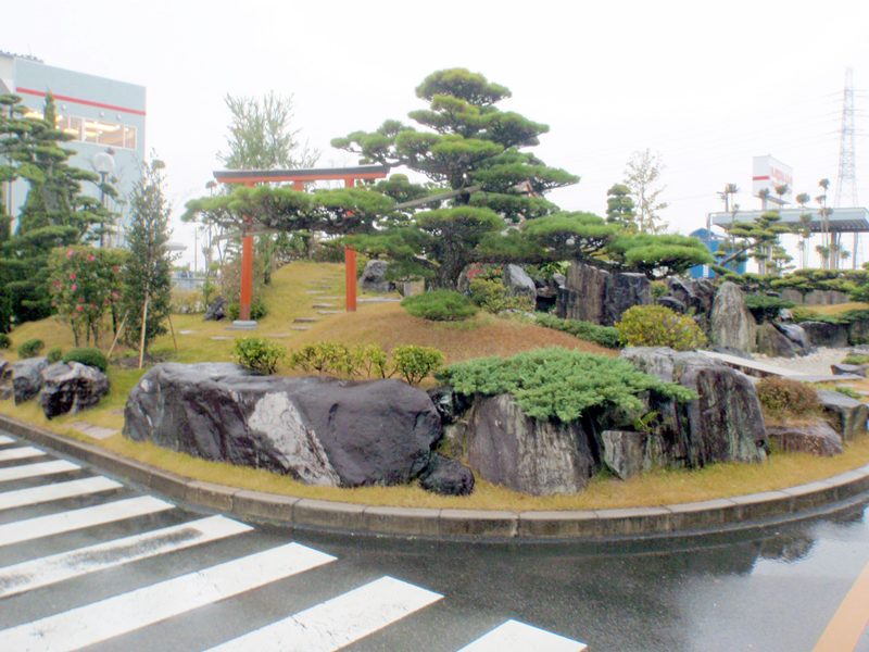 運送業書様 庭園植栽工事「松の雪吊り」