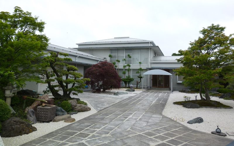 大垣市内 U様のお庭を「リガーデン」の画像