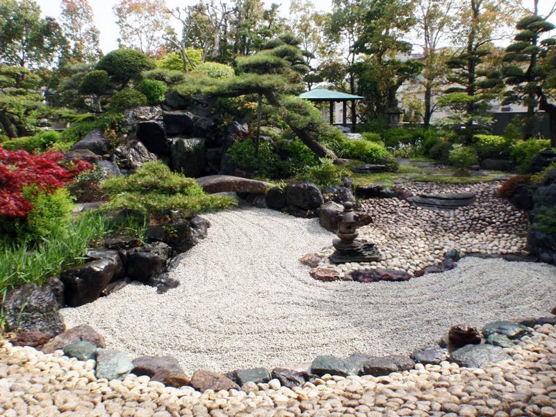 東海市 N様邸 池の植栽工事の画像