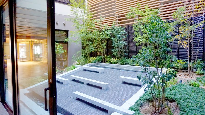 西淀川区特別養護老人ホームの壁面緑化と外構緑化工事
