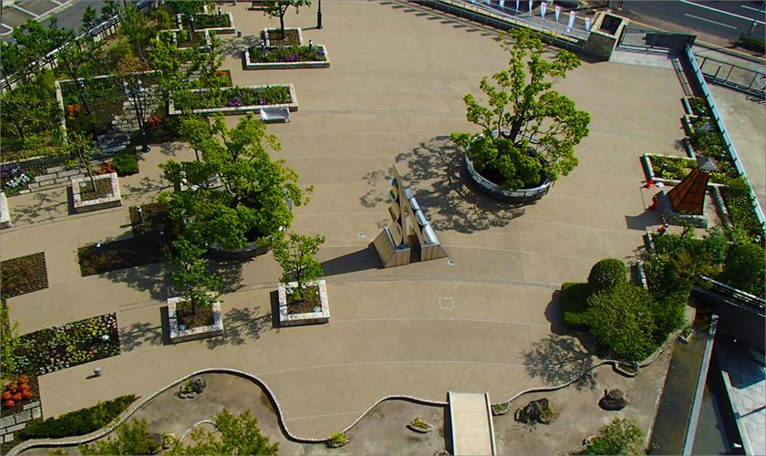 ぎふ清流文化プラザ屋上庭園 植栽工事の画像