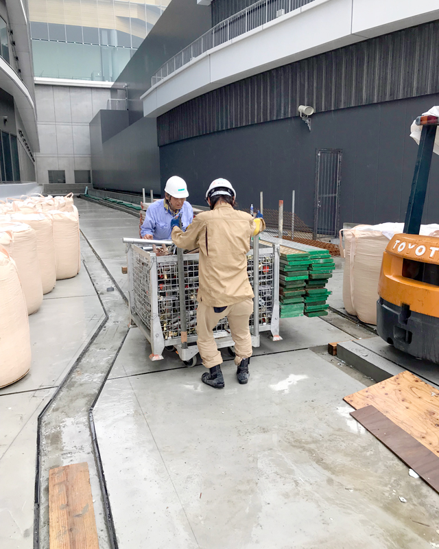 サクラマチクマモト 屋上緑化と外構植栽工事