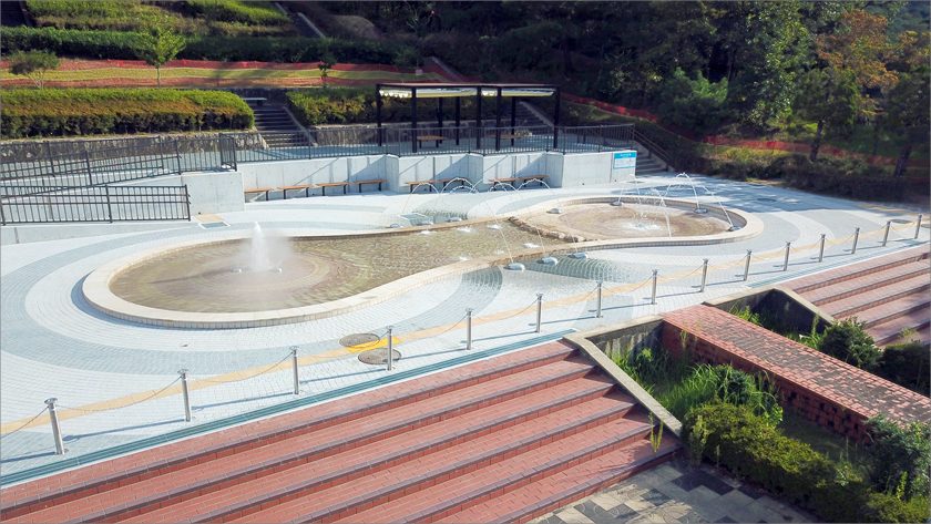 県営各務原公園水あそび広場 親水広場の植栽工事の画像