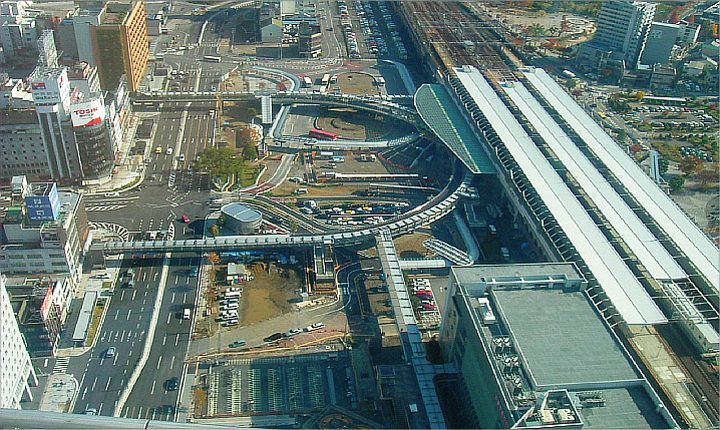 JR岐阜駅前広場植栽工事